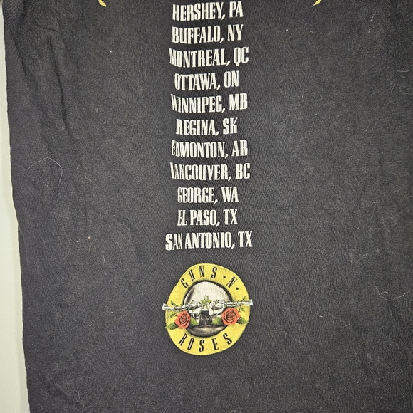 Guns n' Rose's women's concert tee 2017 not in this lifetime tour - Picture 8 of 9